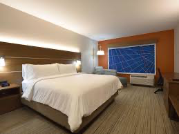 Holiday Inn Express & Suites Spring